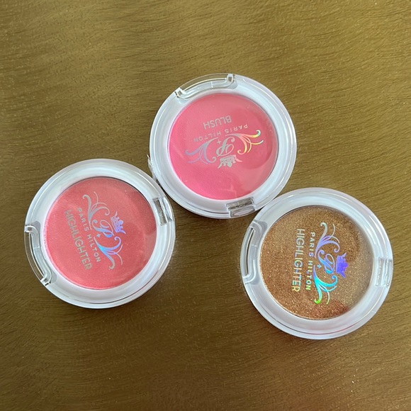 Paris Hilton Other - NEW Paris Hilton Blush and 2 Highlighters